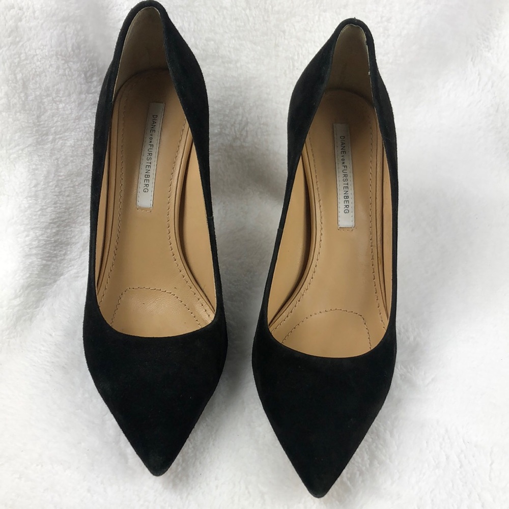 Diane Von Furstenberg Black Suede Pointed Toe Heels